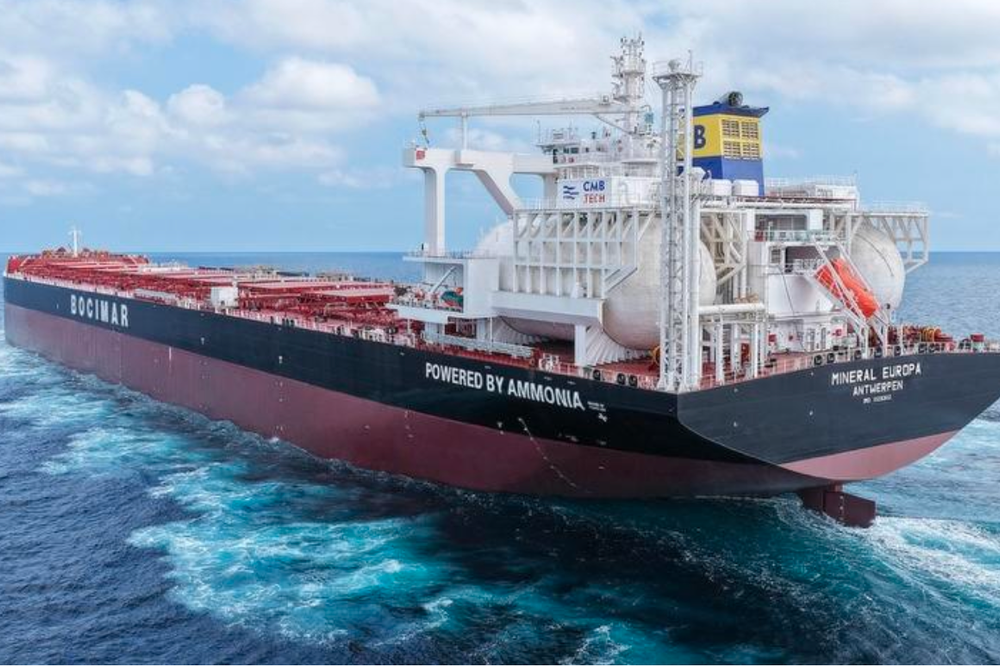 Die "Mineral Europa" mit 210.000 tdw ist laut CMB.Tech der weltweit erste Bulker mit Ammoniakantrieb. Ihre Jungfernreise führt nach Australien (© CMB.Tech)